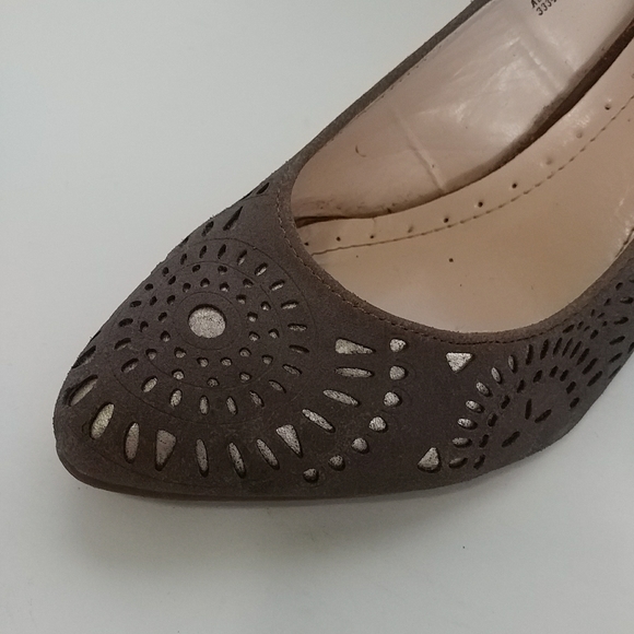 SOLD - Picture 3 of 10